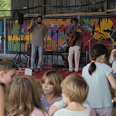 INTERVIEW: La petite parenthèse